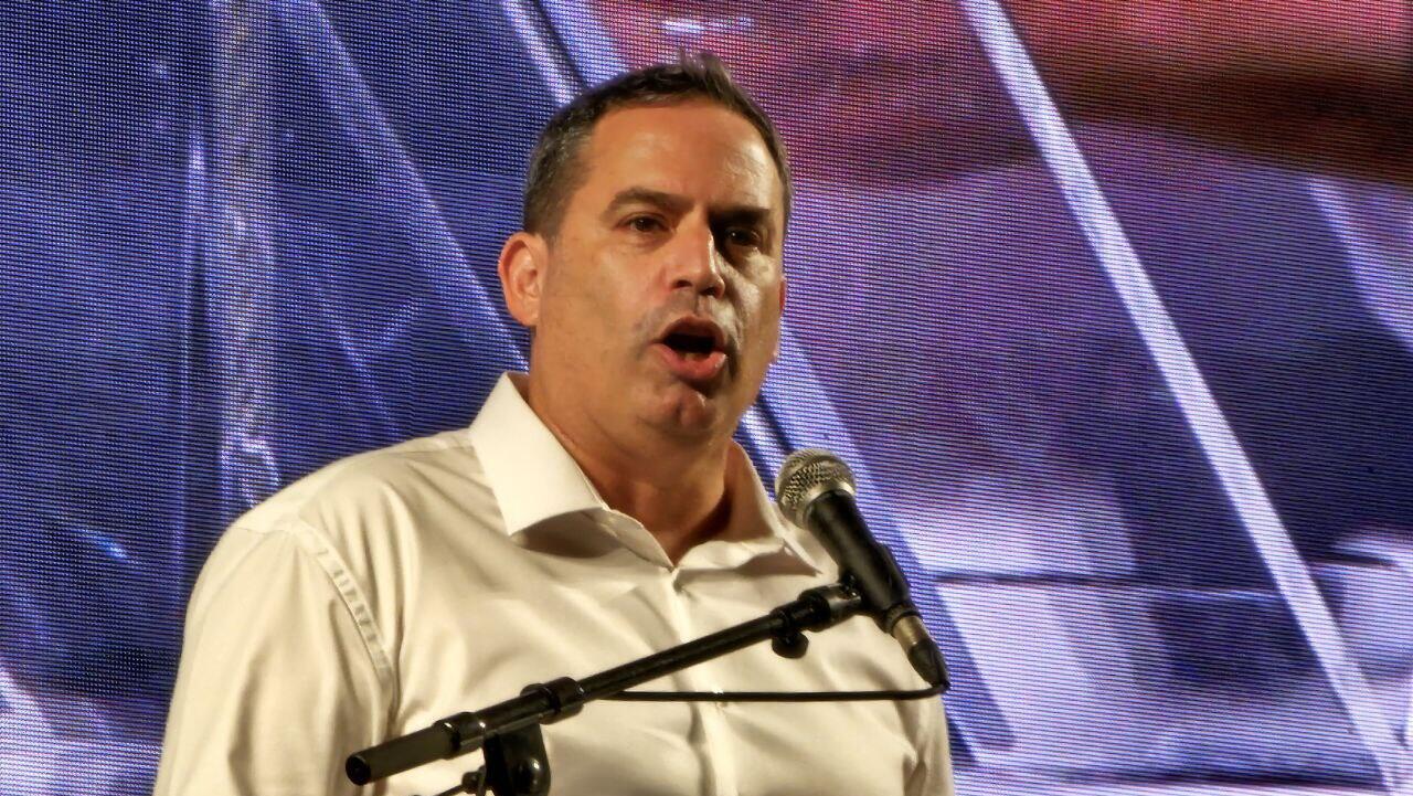 יו"ר לשכת עורכי הדין עמית בכר בהפגנה בירושלים