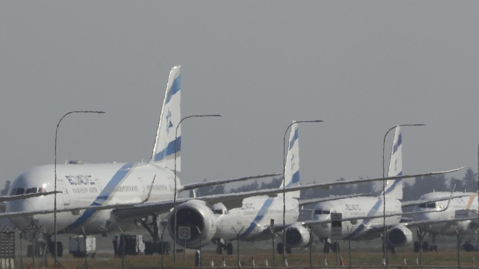 מטוסי אל על חונים ב לרנקה מלחמת איראן