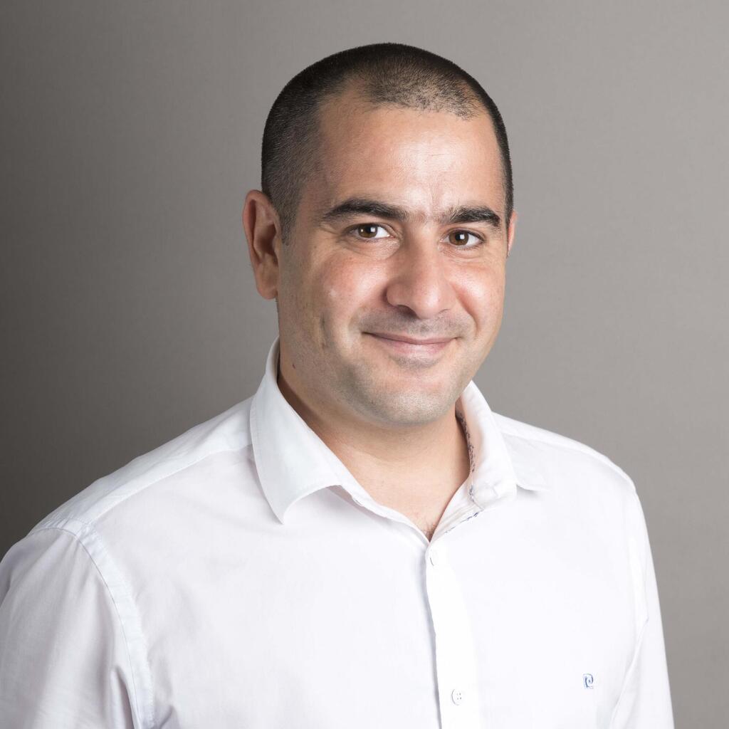 עו"ד סימון טוסון